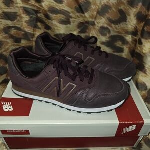 New Balance Women's 373 Retro Deep Plum Sneakers - Size 7.5